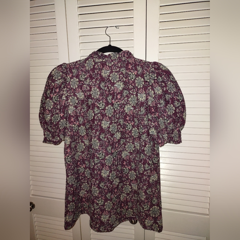 Loft NWT Ladies Breezy Blouse, Size S Petite, Floral print on Purple background - Picture 6 of 11